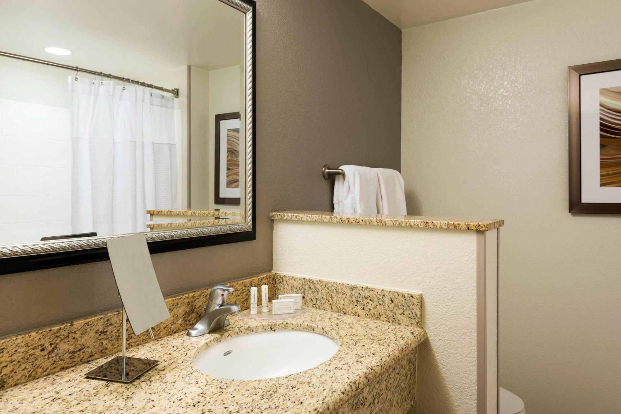 Courtyard Fort Myers At I-75 And Gulf Coast Town Center Estero Exterior foto