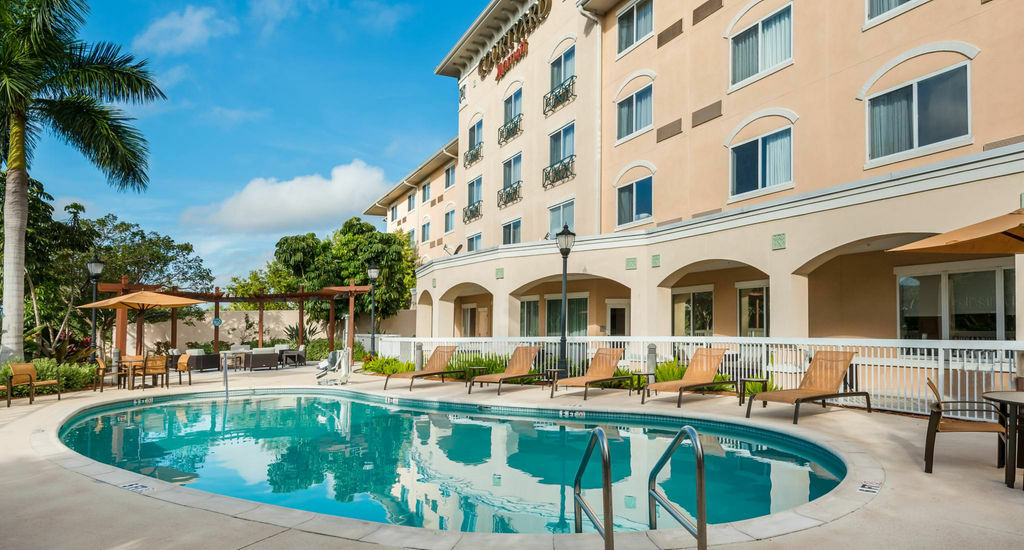 Courtyard Fort Myers At I-75 And Gulf Coast Town Center Estero Exterior foto